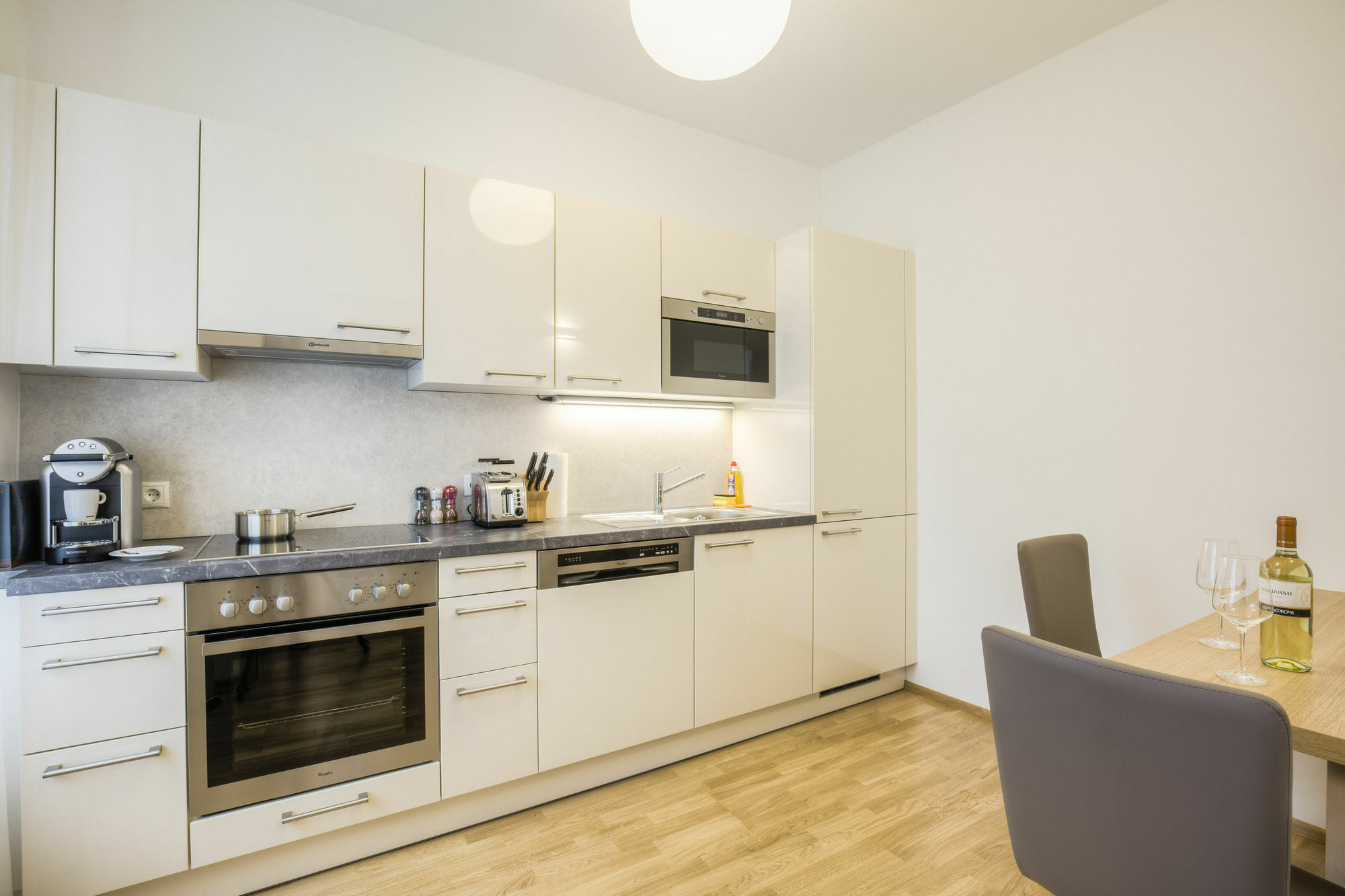 Vienna Grand Apartments City Bagian luar foto